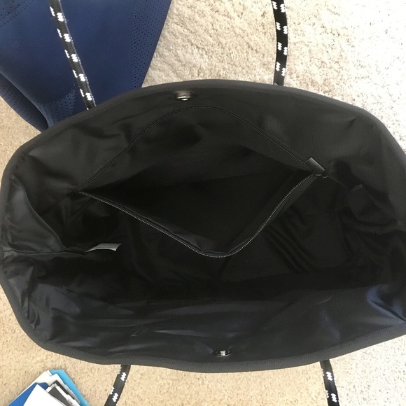 THE X BAG - NEOPRENE TOTE BAG - Picture 4 of 4